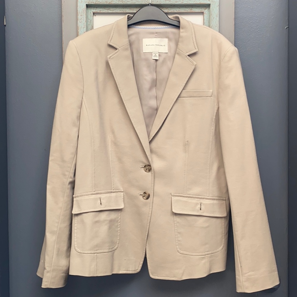 Banana Republic stretch blazer in perfect condition